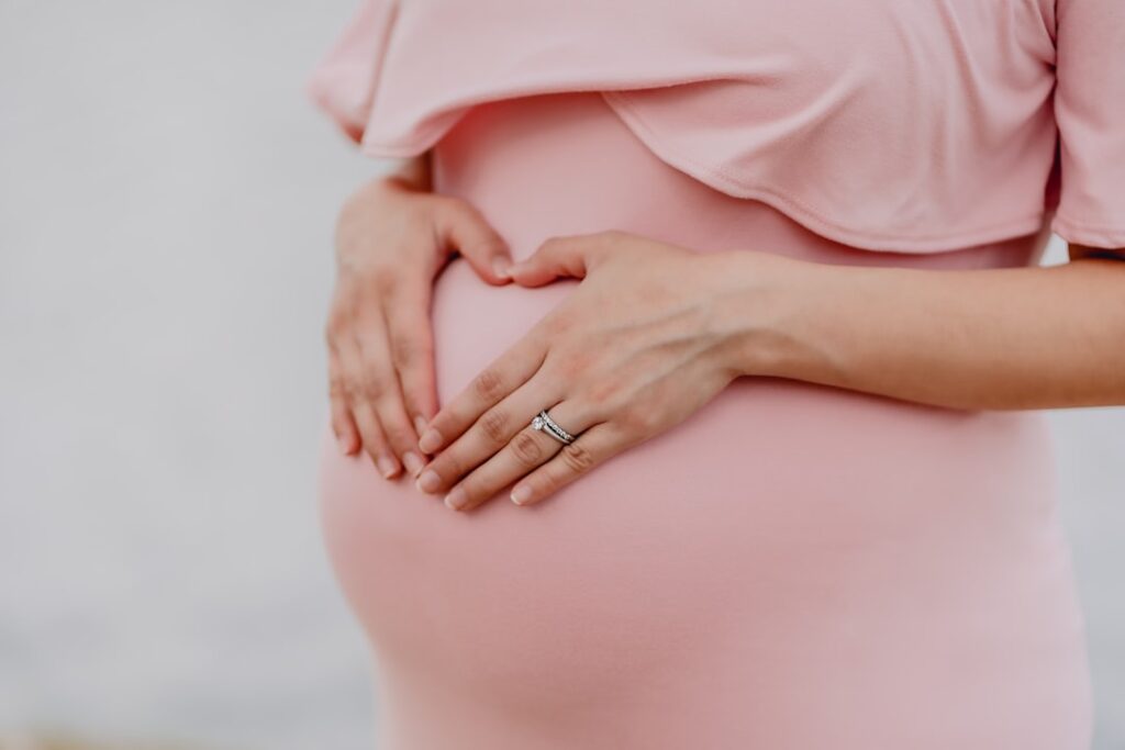 Mejores pantalones de maternidad comodos 2026